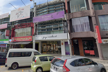 Taipan Business Centre, USJ 10