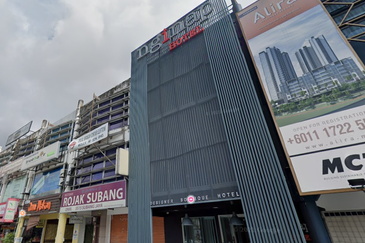 Taipan Business Centre, USJ 10