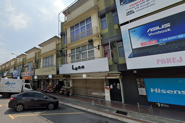 【 ROI 5% 】2 Storey Shop for Sale Kuala Selangor Medan Niaga