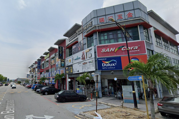 2 Storey Corner Shop For Rent Kuala Selangor Taman Bendahara