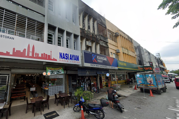 【ROI 5.4%】3S Storey Shop For Sale Taman Nirwana Ampang Jaya Facing Main Road