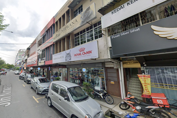 【ROI 5.4%】3S Storey Shop For Sale Taman Nirwana Ampang Jaya Facing Main Road