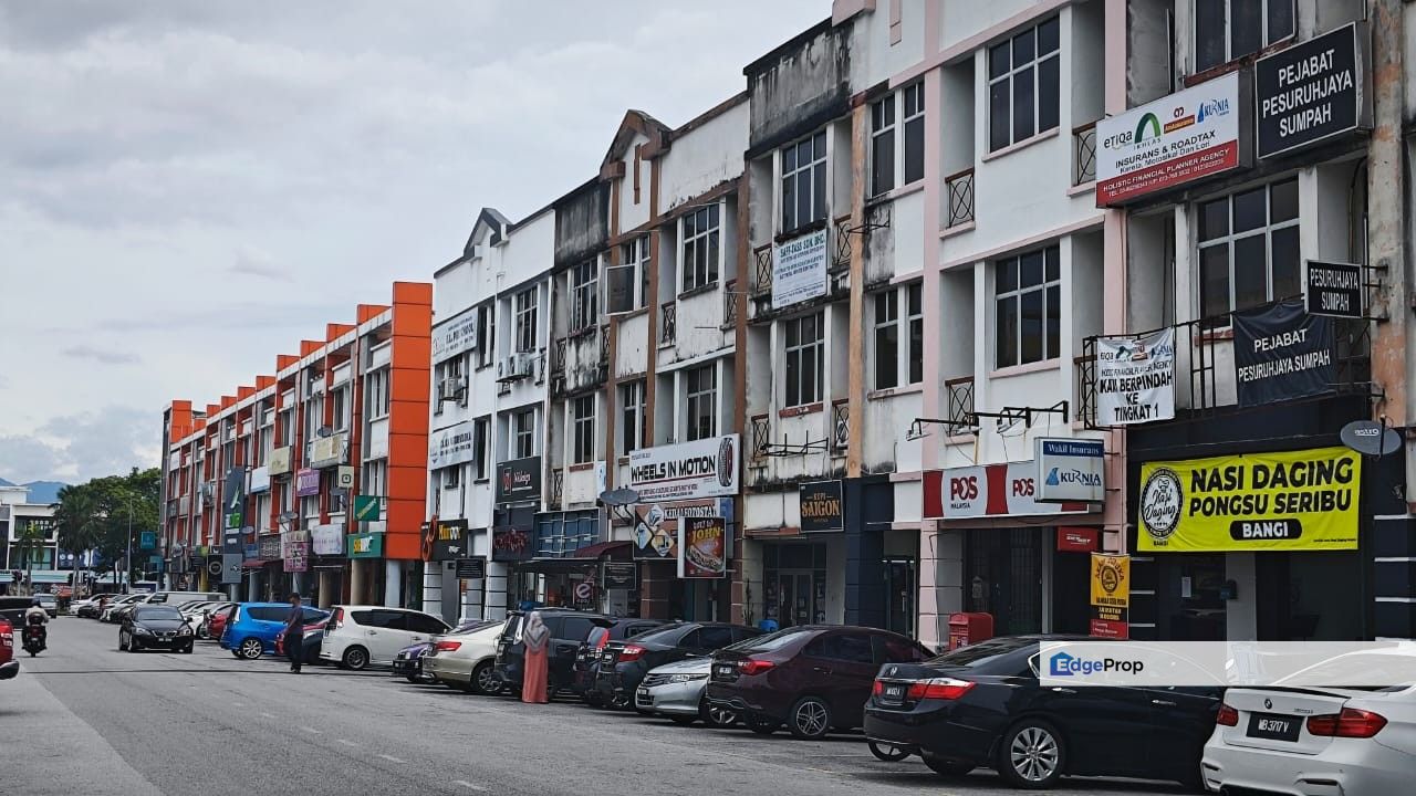 【 5.2%+ 】3 STOREY SHOP BANGI BANDAR SERI PUTRA KAJANG, Selangor, Bangi