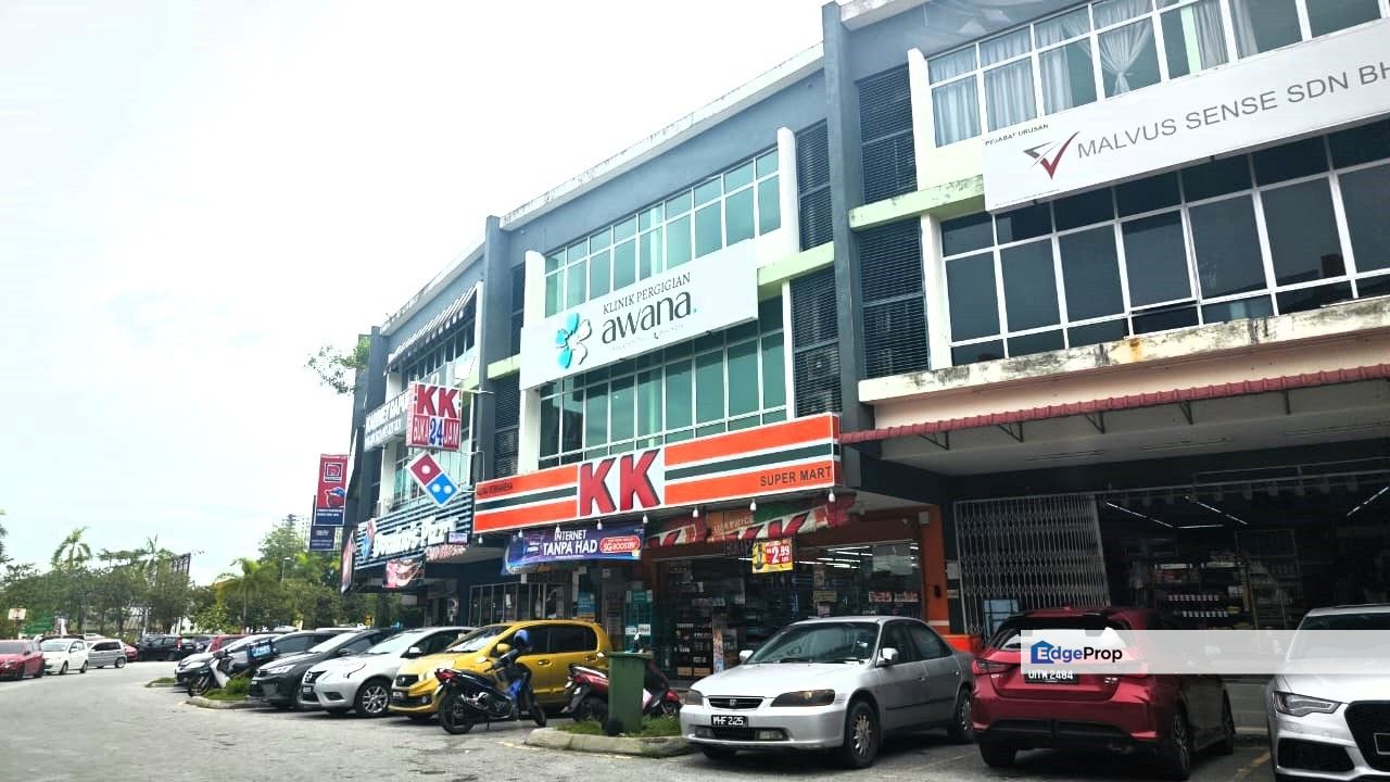 【 5.2%+ 】3 STOREY SHOP BANGI BANDAR SERI PUTRA KAJANG, Selangor, Bangi