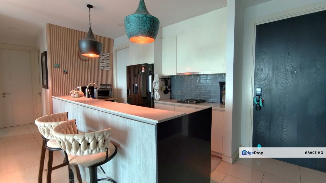 Just Listed! Tastefully renovated unit now ready to let go, Kuala Lumpur, Desa Parkcity