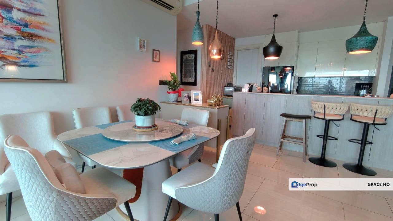 Just Listed! Tastefully renovated unit now ready to let go, Kuala Lumpur, Desa Parkcity