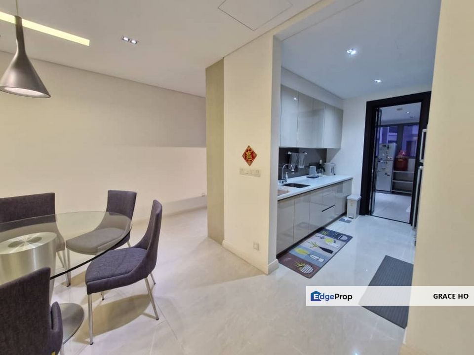 Beautiful renovate unit ready to sale with instant rental income!, Kuala Lumpur, Desa Parkcity