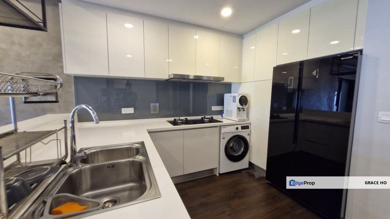 Vacant and Available Now. Tastefully Renovated and Fully Furnished, Kuala Lumpur, Desa Parkcity