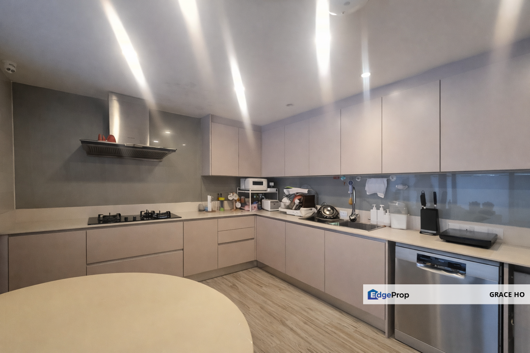 The Mansions Partly Furnished Unit For Sale, Kuala Lumpur, Desa Parkcity