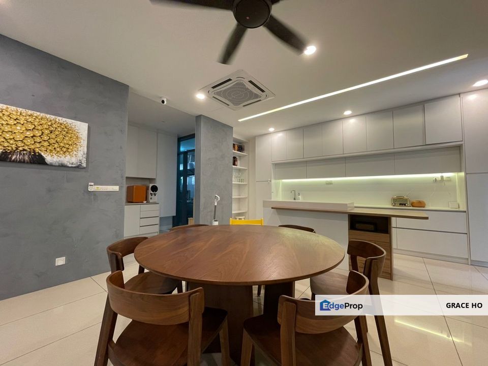 Meticulous maintained 3 Storey Unit For Sale, Limited and rare, Kuala Lumpur, Desa Parkcity