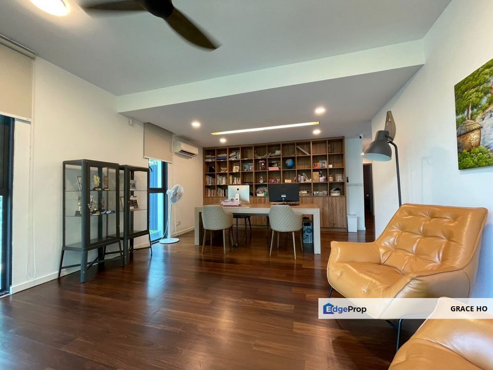 Meticulous maintained 3 Storey Unit For Sale, Limited and rare, Kuala Lumpur, Desa Parkcity