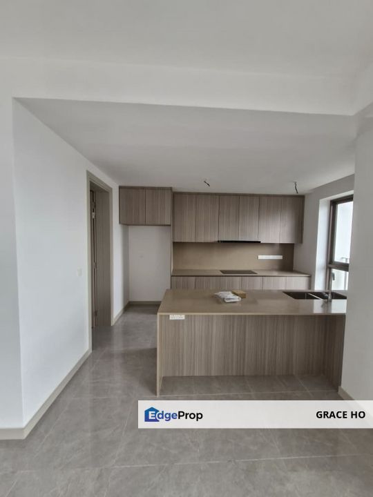High Floor Brand New Unit vacant for sale, Kuala Lumpur, Desa Parkcity