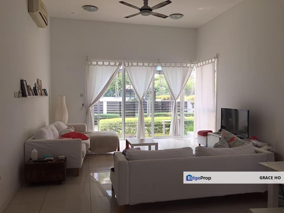 Partly Furnished with well maintain condition! Now Available For Sale!, Kuala Lumpur, Desa Parkcity