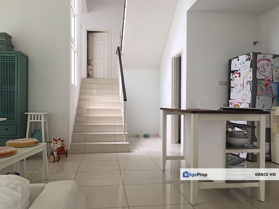 Partly Furnished with well maintain condition! Now Available For Sale!, Kuala Lumpur, Desa Parkcity