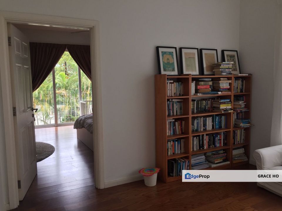 Partly Furnished with well maintain condition! Now Available For Sale!, Kuala Lumpur, Desa Parkcity