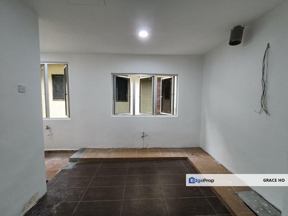 Partly Furnished Terraces House Ready For Sale, Kuala Lumpur, Desa Parkcity