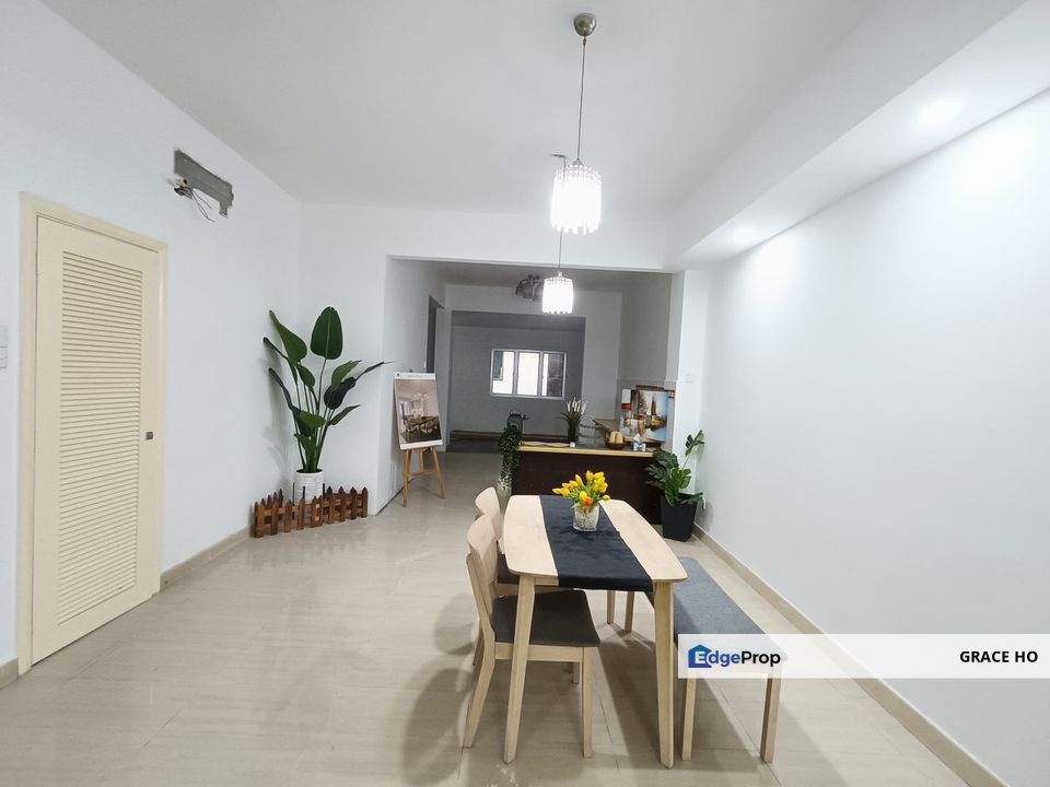 Partly Furnished Terraces House Ready For Sale, Kuala Lumpur, Desa Parkcity