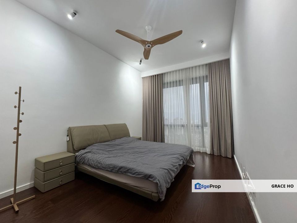 Private Lift Fully Furnished Dual Balcony Unit for Sale, Kuala Lumpur, Desa Parkcity