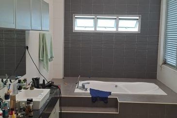 USJ Heights Indigo Bungalow For Sale 2 Storey 