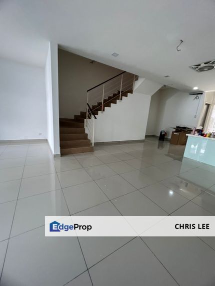 Kyk height 3-storey fully extended renovated unit for sale , Selangor, Balakong