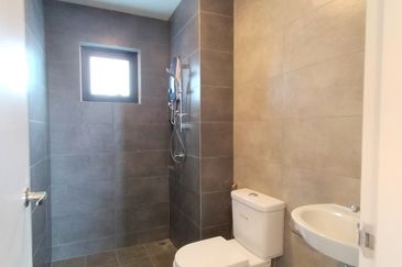 Amber Residence @ twentyfive.7