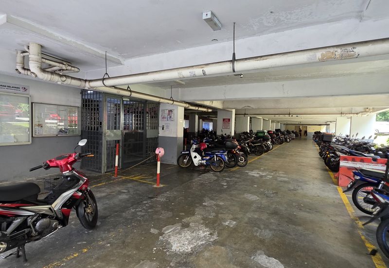 Jelutong Apartment, Selayang Heights