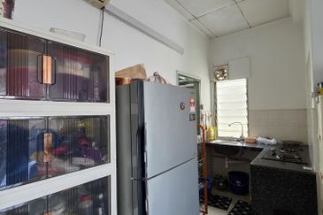 Jelutong Apartment, Selayang Heights