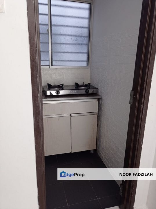 Duplex Unit, near KTM Komuter Batu Caves - Amara Serviced Residence, Selangor, Batu Caves 
