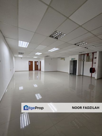 Sentul Raya Blvd – Top floor office (with lift)
2,000sf • RM3,500 • Airconds • Ready to use!
, Kuala Lumpur, Sentul
