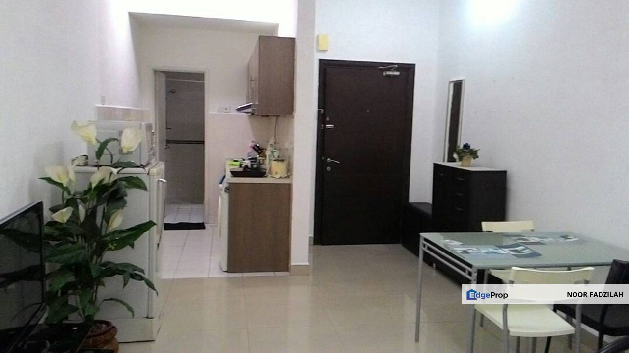 Stay right next to Hartamas Shopping Centre! Cozy studio at Windsor Tower — move-in ready for RM1,700/month., Kuala Lumpur, Sri Hartamas 