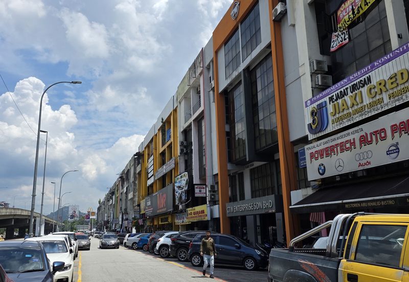 Taman Sri Batu Caves