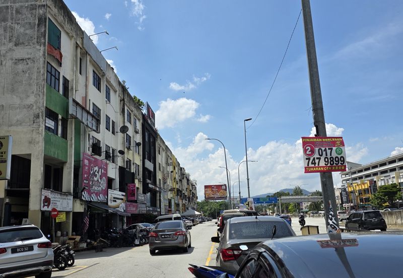 Taman Sri Batu Caves