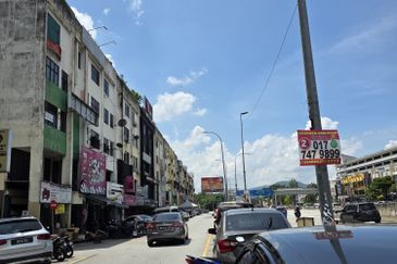 Taman Sri Batu Caves