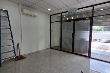 RENOVATED Ground floor shop @ Medan Selayang