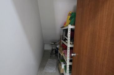 RENOVATED Ground floor shop @ Medan Selayang