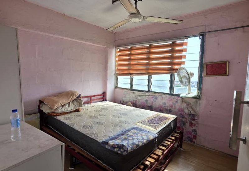 (Corner Unit) 2 Bedroom Flat for Sale @ Flat Sri Pangkor, Sentul