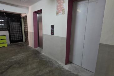 (Corner Unit) 2 Bedroom Flat for Sale @ Flat Sri Pangkor, Sentul