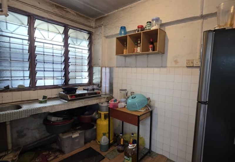 (Corner Unit) 2 Bedroom Flat for Sale @ Flat Sri Pangkor, Sentul