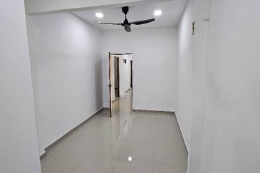 Taman Widuri, Bukit Beruntung