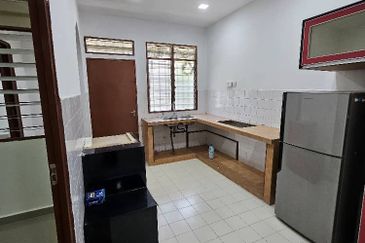 Taman Widuri, Bukit Beruntung