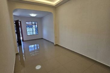 Taman Widuri, Bukit Beruntung