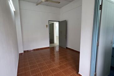 Putri Apartment