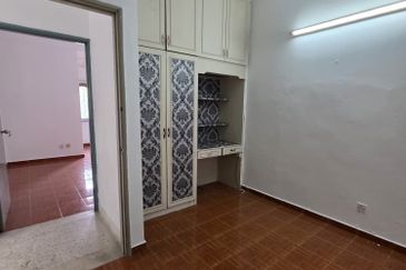 Putri Apartment