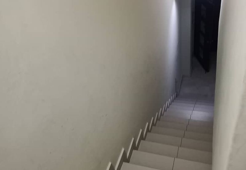 Townhouse (Upper Unit) - Taman Seri Melati near M3 Mall