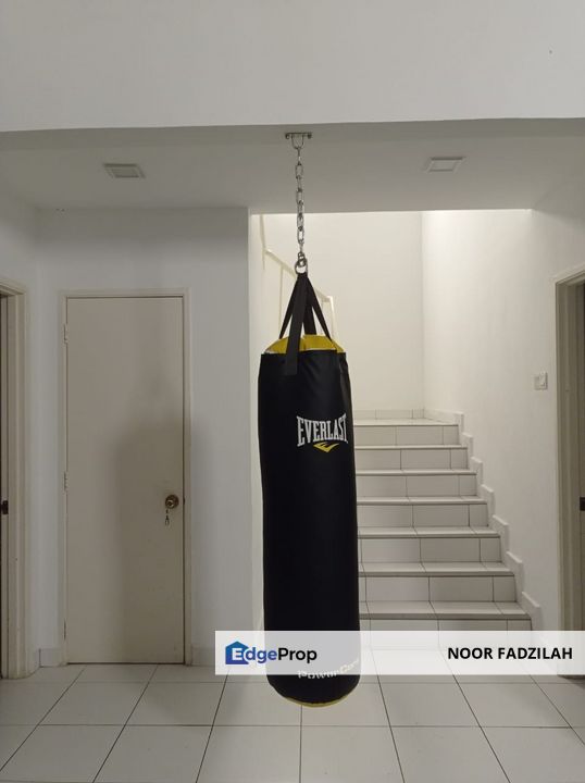 Amara DUPLEX PENTHOUSE, Batu Caves next to KTM Komuter Batu Caves station, Selangor, Batu Caves 