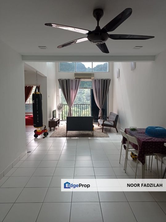 Amara DUPLEX PENTHOUSE, Batu Caves next to KTM Komuter Batu Caves station, Selangor, Batu Caves 