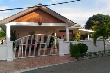 Renovated Single Storey Bungalow in  Port Dickson