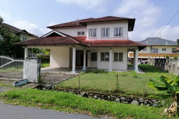 Double Storey Bungalow in Rasah Kemayan Seremban 2