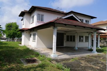 Double Storey Bungalow in Rasah Kemayan Seremban 2