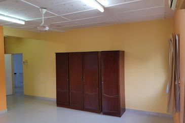 Double Storey Bungalow in Rasah Kemayan Seremban 2